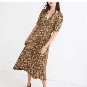 Madewell Green Floral V-Neck Midi Dress with button front
